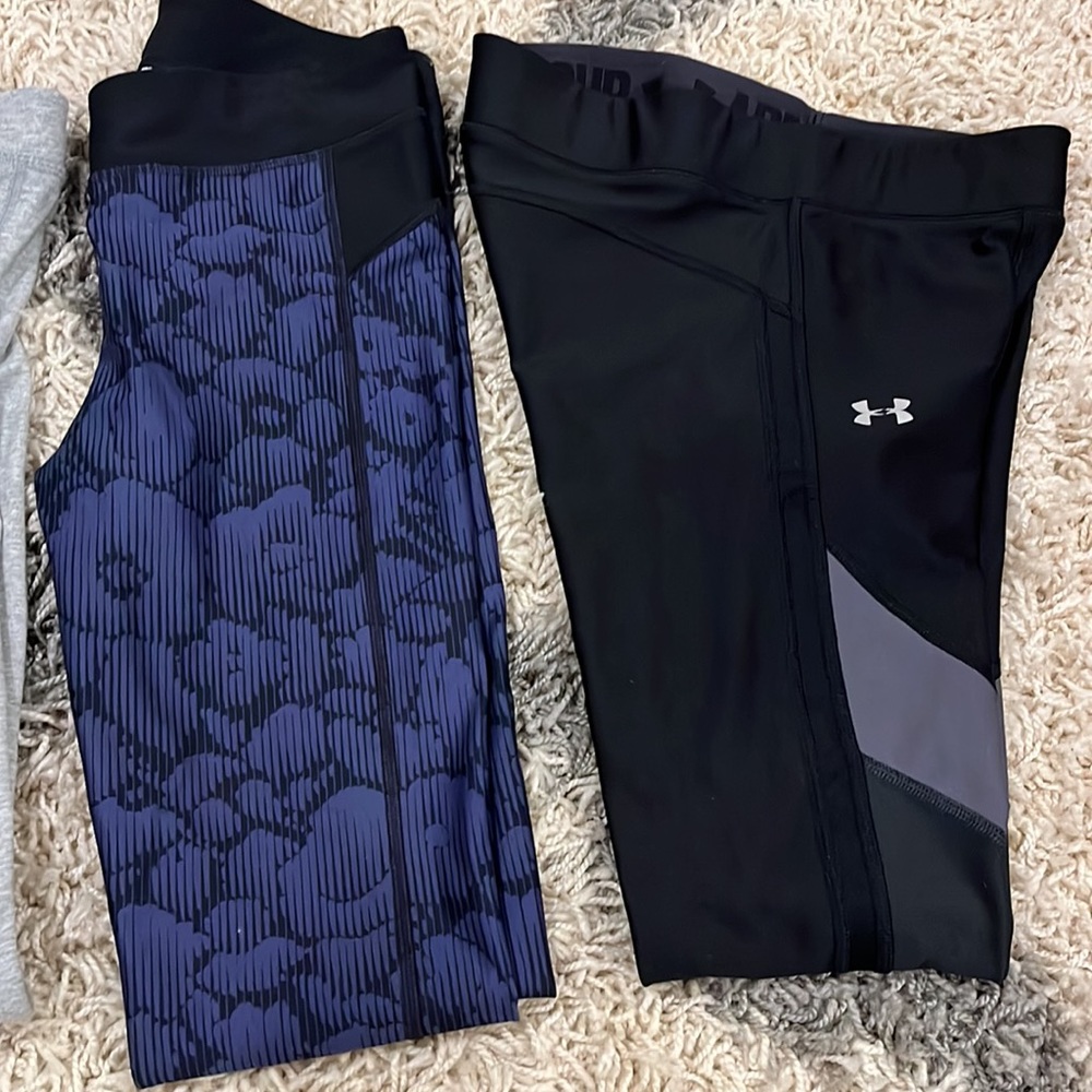 Excellent Condition Bundle Under Armor Leggings S… - image 6